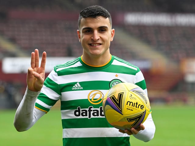 Alex McLeish reckons Celtic have what it takes to buy Mohamed Elyounoussi from Southampton on a permanent deal. The ex-Scotland boss however feels Celtic will want to get a lot more out of the player before they commit to any sort of deal. (Football Insider)