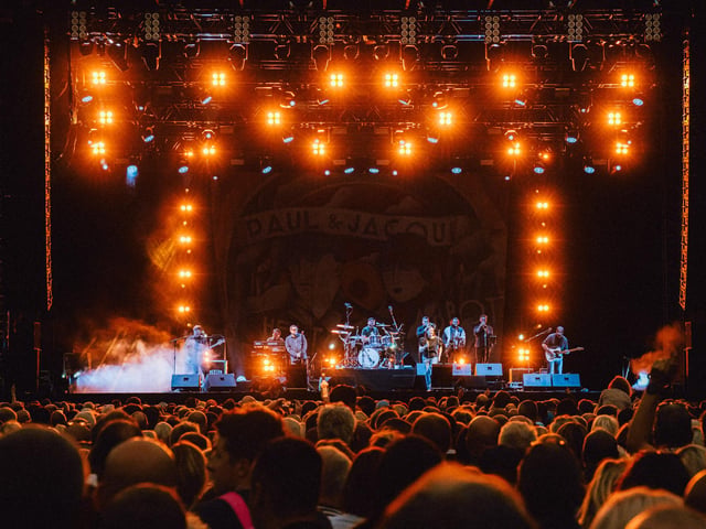 Paul Heaton and Jacqui Abbott at Doncaster by Anthony Mooney
