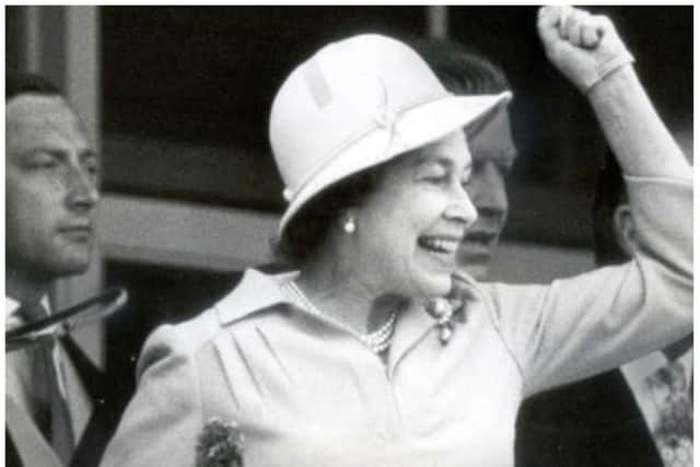 Calls have been made for a statue at Doncaster Racecourse to honour Queen Elizabeth II.