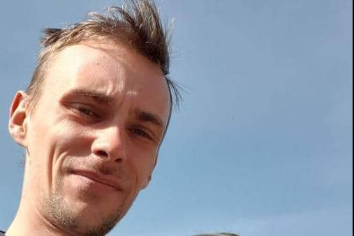 Sylwester Skrzypczak is taking on a cage fight for charity.