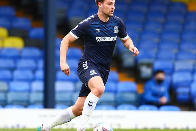 Weymouth's Tyler Cordner has had the presence of a lion in the heart of their defence. With Rovers looking consistently shaky at the back last season, could this young man be the key to solving Donny's defensive woes?

Source: @efl_hub