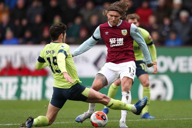 Former Burnley midfielder Jeff Hendrick has been offered to Newcastle United and Aston Villa. (Chronicle Live)