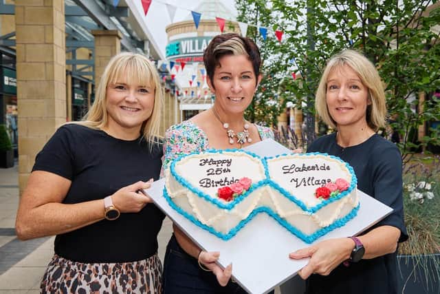 Lakeside Village’s management team (from left) Lyndsey Parry, Di Rodgers and Abby Chandler celebrate with a special cake
Pix: Shaun Flannery/shaunflanneryphotography.com