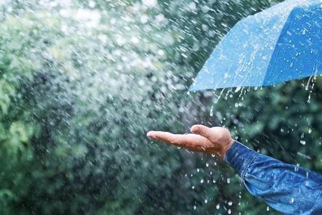 Prepare for an unsettled Bank Holiday weekend, with warmer weather but lots of rain about.