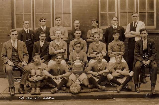 Askern Road WMC won the 1924 Montagu Cup. The photograph is incorrectly labelled ‘Toll Bar FC’ although Askern Road WMC was situated in Toll Bar.