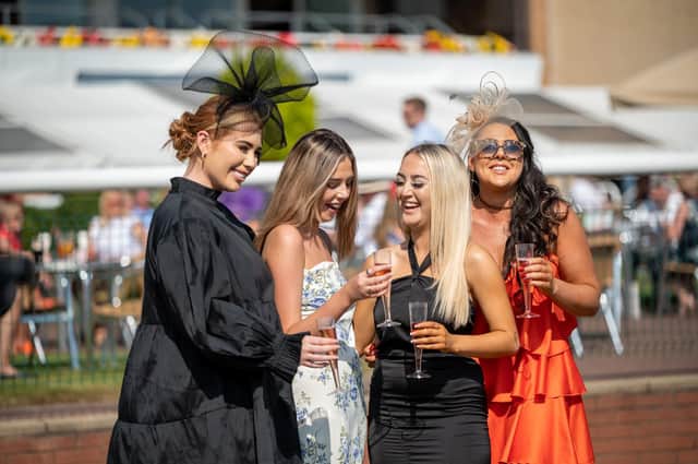 Tickets on sale for Gin & Fizz Race Night at Doncaster Racecourse