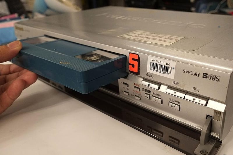 Hands up who remembers VHS tapes? (I remember them well). Nowadays you can whack the tv and find some nostalgic game from a past season to fill that footballing void, but back in 1989 it was just a distant dream. Instead 3pm on a Saturday perhaps instead meant digging out a VHS cassette of '100 great goals' from the 1987/88 season that you gran bought you last Christmas.