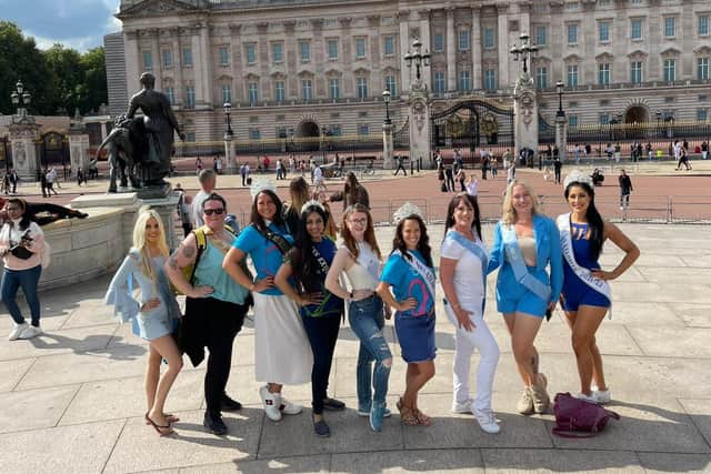 The Beauty Queens walked 10k around London.
