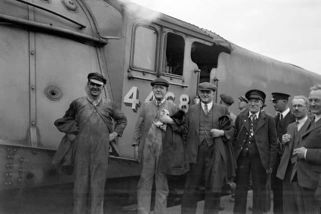 Mallard 3rd July 1938. L to R - Fireman T Bray, Driver J Duddington, both based at Doncaster shed, Inspector 'Sam' Jenkins from LNER Head Office, and Guard Henry Croucher of Kings Cross
Photographer