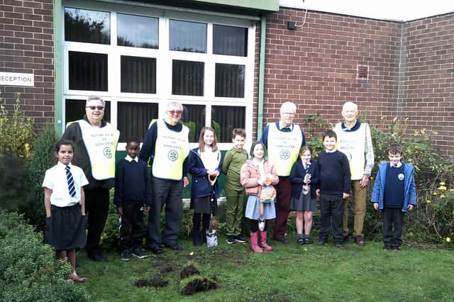 Members of The Rotary Club of Doncaster were joined by Teacher Sally Smith and children from the Lakeside Primary Academy