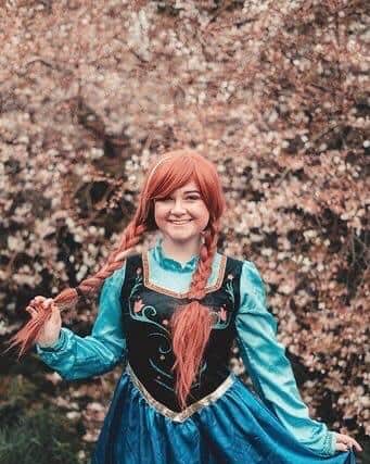Sophie dressed as Anna by David8photography.