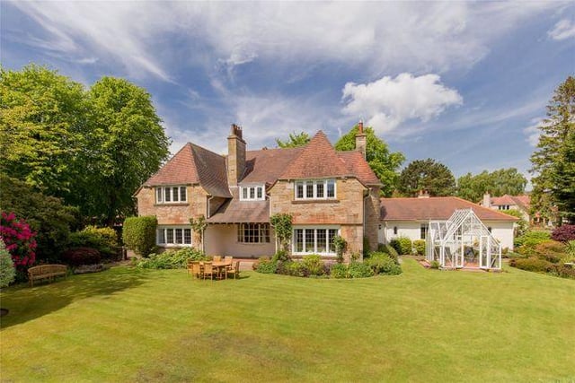 A large, expansive lawn perfect for croquet, bowls or egg and spoon races.