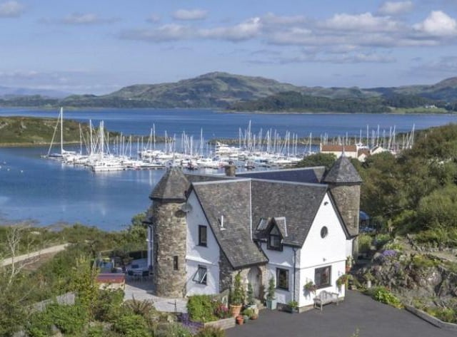 Corrie House is a five bed property which features amazing views overlooking the Craohn Haven Marina. Also seen from the property are views of the islands of Shuna, Luing, Scarba, Mull and Jura. Available for offers over 625,000 GBP