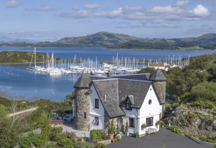 Corrie House is a five bed property which features amazing views overlooking the Craohn Haven Marina. Also seen from the property are views of the islands of Shuna, Luing, Scarba, Mull and Jura. Available for offers over 625,000 GBP