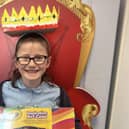 Daisy wearing her winning crown