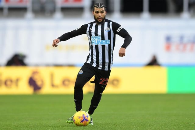 Galatasaray have offered Newcastle right-back DeAndre Yedlin a three-and-a-half-year deal, whose contract is due to expire at the end of the season. The USA international is weighing up the offer, though his preference has been to stay at St James’ Park. (ESPN)