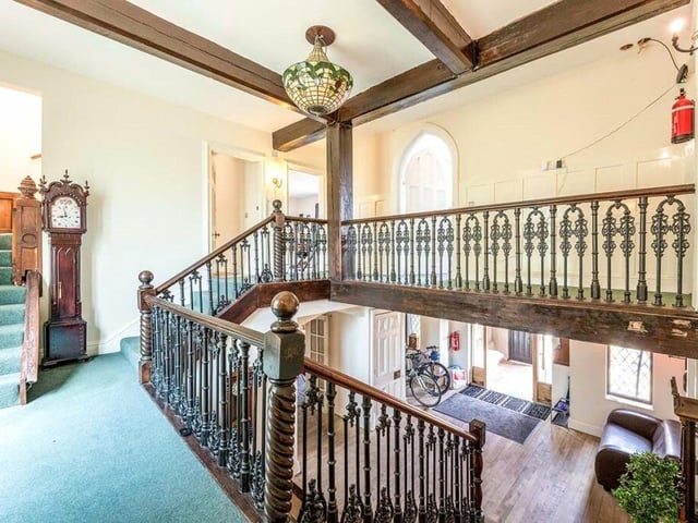 The impressive gallery landing.