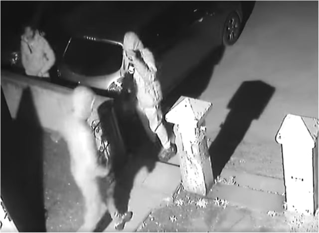 Police have released CCTV of a gang of men.