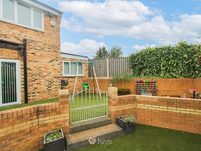 The garden zones make it ideal for entertaining.