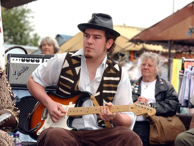 Guitarist Cooper Nixon entertained shoppers outside the Doncaster Corn Exchange in 2004