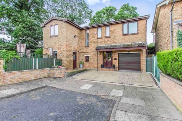 The property occupies a generous corner plot positioned on a niche, private and small cul-de-sac, housing four other properties only.