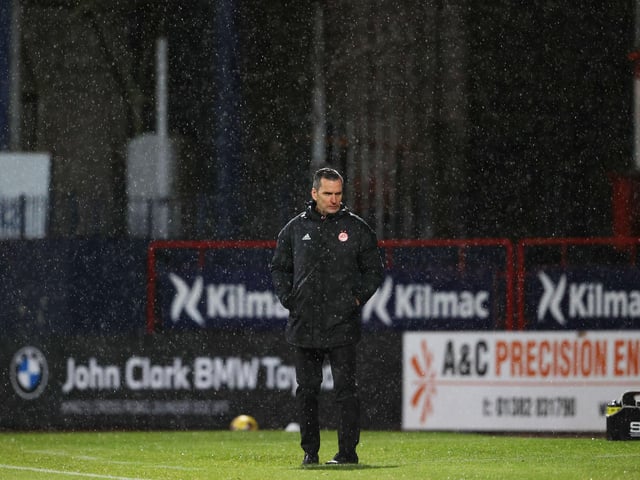 Aberdeen fans made their feelings known about Stephen Glass’ management during the club’s 2-1 loss to Dundee on Saturday evening. Dons supporters chanted for him to leave, something Glass recognised. He said: "The reality of managing football clubs like this is the reality of playing for football clubs like this, you don’t last very long if you can’t win games.” (BBC)