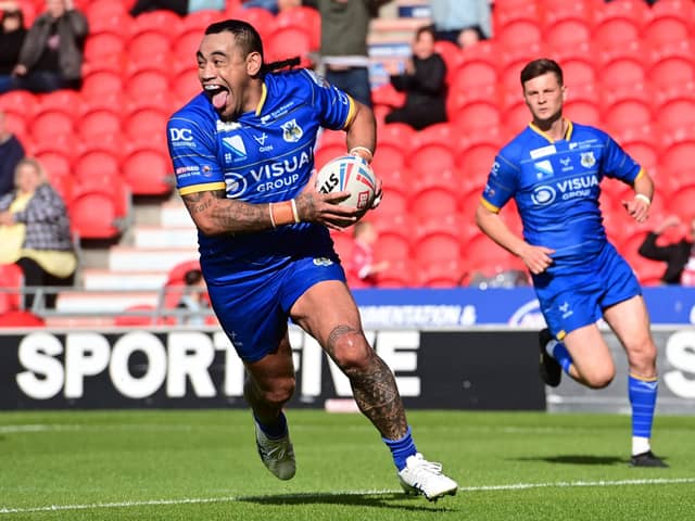 Mahne Founa scores against Dewsbury. Picture: AHPIX.com