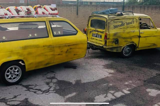An Only Fools and Horses fan was given a 'luvvly jubbly' send off. (Photo: Deys)