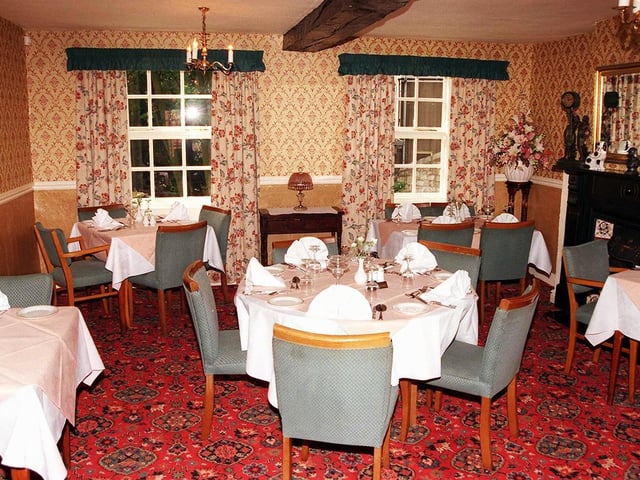 The restaurant area of Cromwells, Conisbrough, May 1999