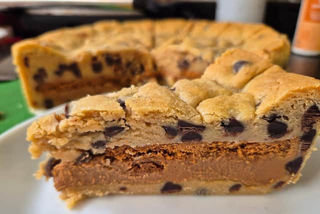 Bake Battle Roll has become a CIC.