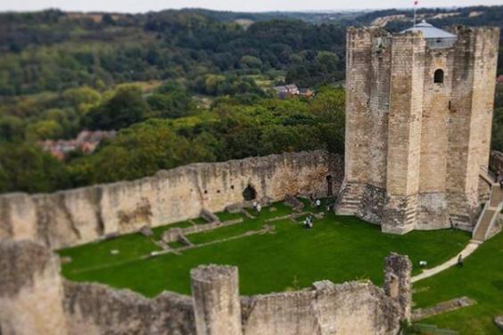 A birdseye view of Conisbrough Castle from @halo_uav