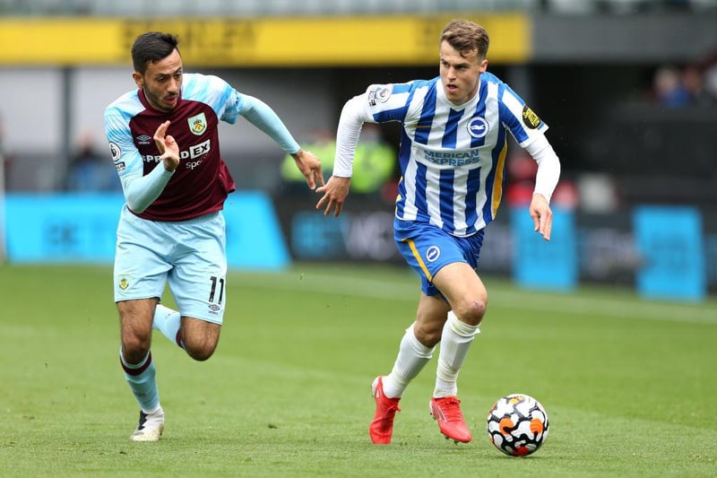 Everton are set to continue watching Burnley winger Dwight McNeil and could make another move for him next year. (Liverpool Echo)
(Photo by Nigel Roddis/Getty Images)