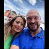 Kirsty Hutchinson poses for a selfie with boxing champ Tyson Fury. (Photo: Kirsty Hutchinson).