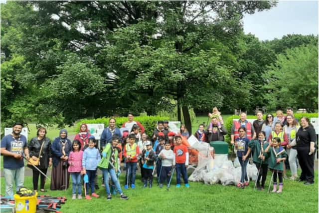 The litter picking volunteers at Sandall Park.