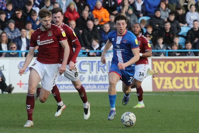 Home win: 27%
Draw: 28%
Away win: 45%