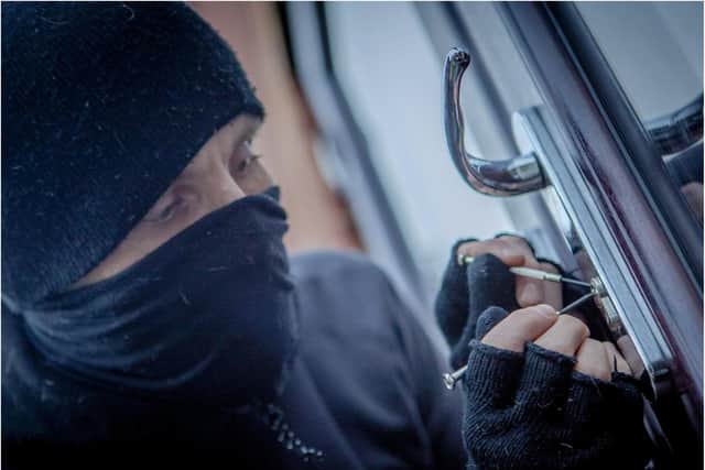 Ex burglars have revealed the homes most likely to be targeted by thieves as the dark nights draw in.