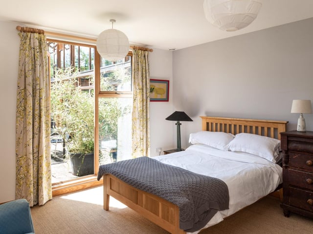 Six of the seven sleeping areas are positioned on the lower level of the house, each "well-proportioned, private and soundproofed rooms, set adjacently along a beautifully light hallway".