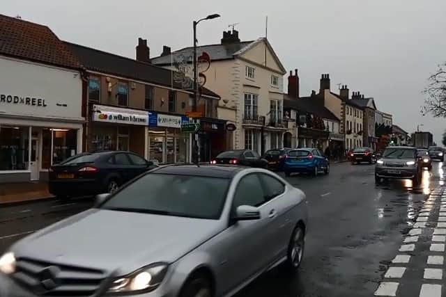Traffic on Doncaster Road, Bawtry