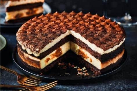 Collection Salted Caramel Tiramisu Cheesecake.
