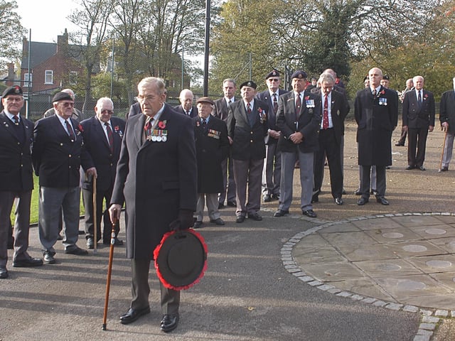 Members of the Mansfield branch of the Worcester and Sherwood Foresters Regiment held their remembrance service at the regiment memorial in Carr Bank Park.