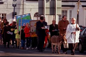 The Mayor of Doncaster, Councillor Yvonne Woodcock, attended The Palm Sunday Walk of Witness setting of from Bawtry Methodist Church and going to the Parish Church of Saint Nicholas, Bawtry. The congregation make their way down High Street , Bawtry, in March 1999