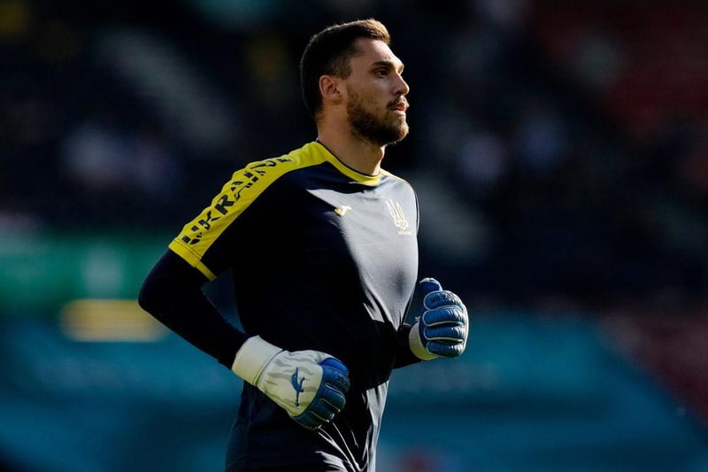 West Ham have had discussions over a move for Dynamo Kyiv goalkeeper Heorhiy Bushchan. (Evening Standard)
 
(Photo by Petr Josek - Pool/Getty Images)