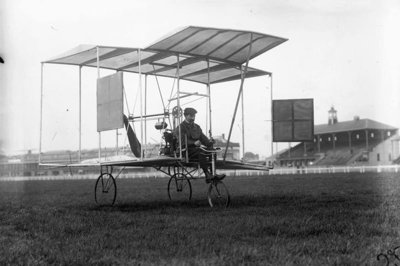 Mr Mines in his 'Bat' bi-plane during Doncaster Flying Week on 20th October 1909.