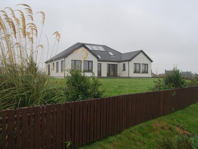 A wonderful one and a half storey house with five bedrooms and a large living area. It also features an attractive garden area extending to approximately one acre. Located near the crofting township of Kilheder, it’s perfect for people looking for a change of scenery. Currently on sale for 250,000 GBP via Anderson Banks