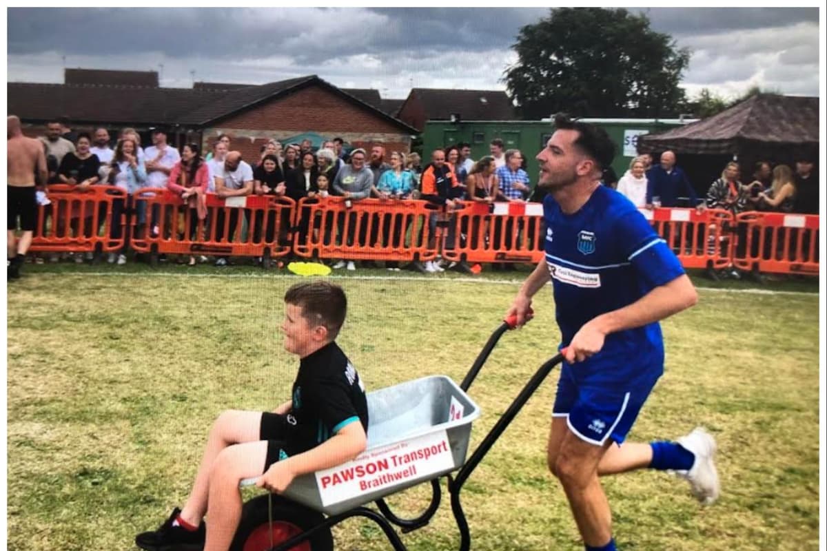 Residents enjoy wheely great time as Doncaster village stages annual barrow races 