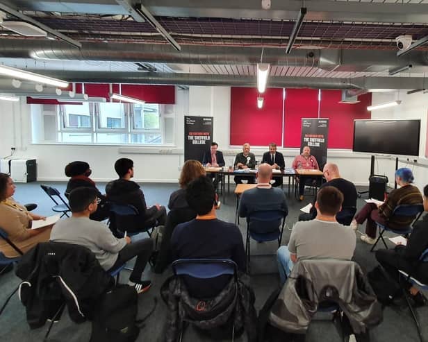 Candidates wanting to be the next South Yorkshire mayor speak to students at Sheffield College.