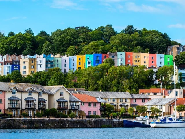 Average number of years homeowners stay: 2. Average price paid: £329,490. Value change over 10 years: £116,261. Overall score: 3.92/10.