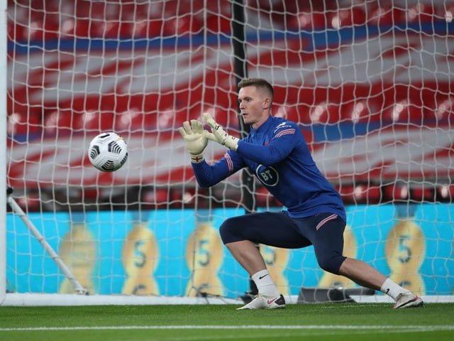 Kevin Phillips has claimed that a January loan move to Leeds United would make sense for Manchester United goalkeeper Dean Henderson. The 23-year-old has struggled to displace David De Gea at Old Trafford, while the Whites have conceded the joint-highest number of goals in the Premier League this season. (Football Insider)
Photo by Nick Potts - Pool/Getty Images