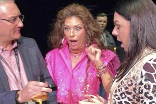 Mat stuns Madeleine with a marriage proposal onstage in front of shocked singer Shania Twain.