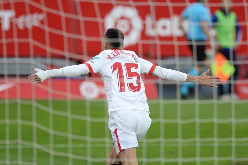 West Ham could battle AC Milan for Sevilla forward Youssef En-Nesyri this summer. The Hammers showed interest in the Moroccan during the January transfer window. (Il Milanista via Sport Witness)